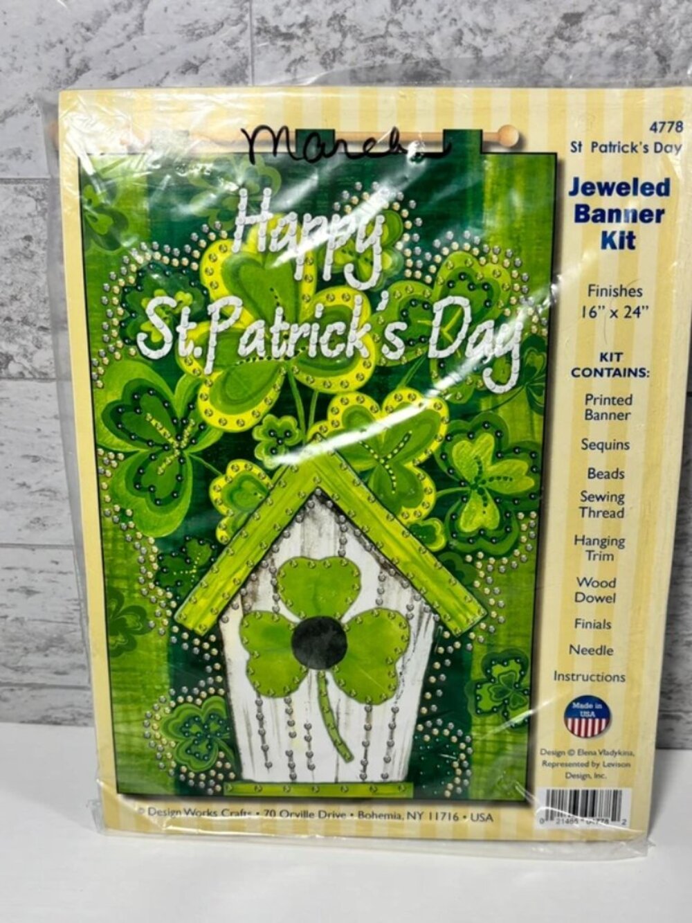 Jeweled Banner Sequin Craft Kit - St Patrick's